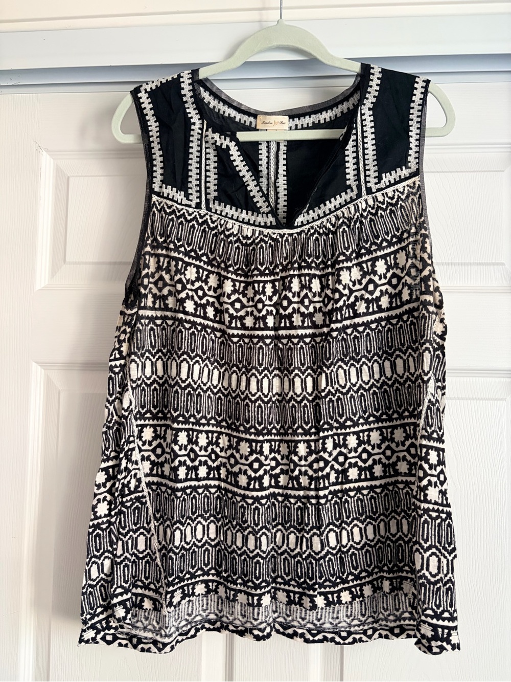 Anthro Sleeveless Black & White Patterned Tank Top